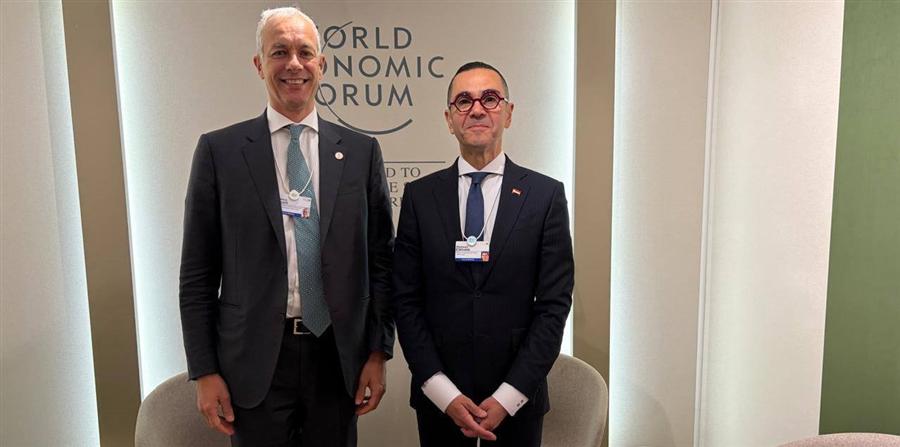 El-Khatib reviews ACWA Power's expansion plans in Egypt at Davos Forum 2026

